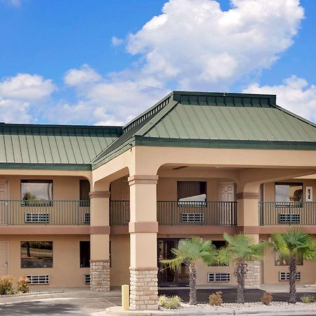 Hotel Super 8 By Wyndham Byron/South Macon Extérieur photo