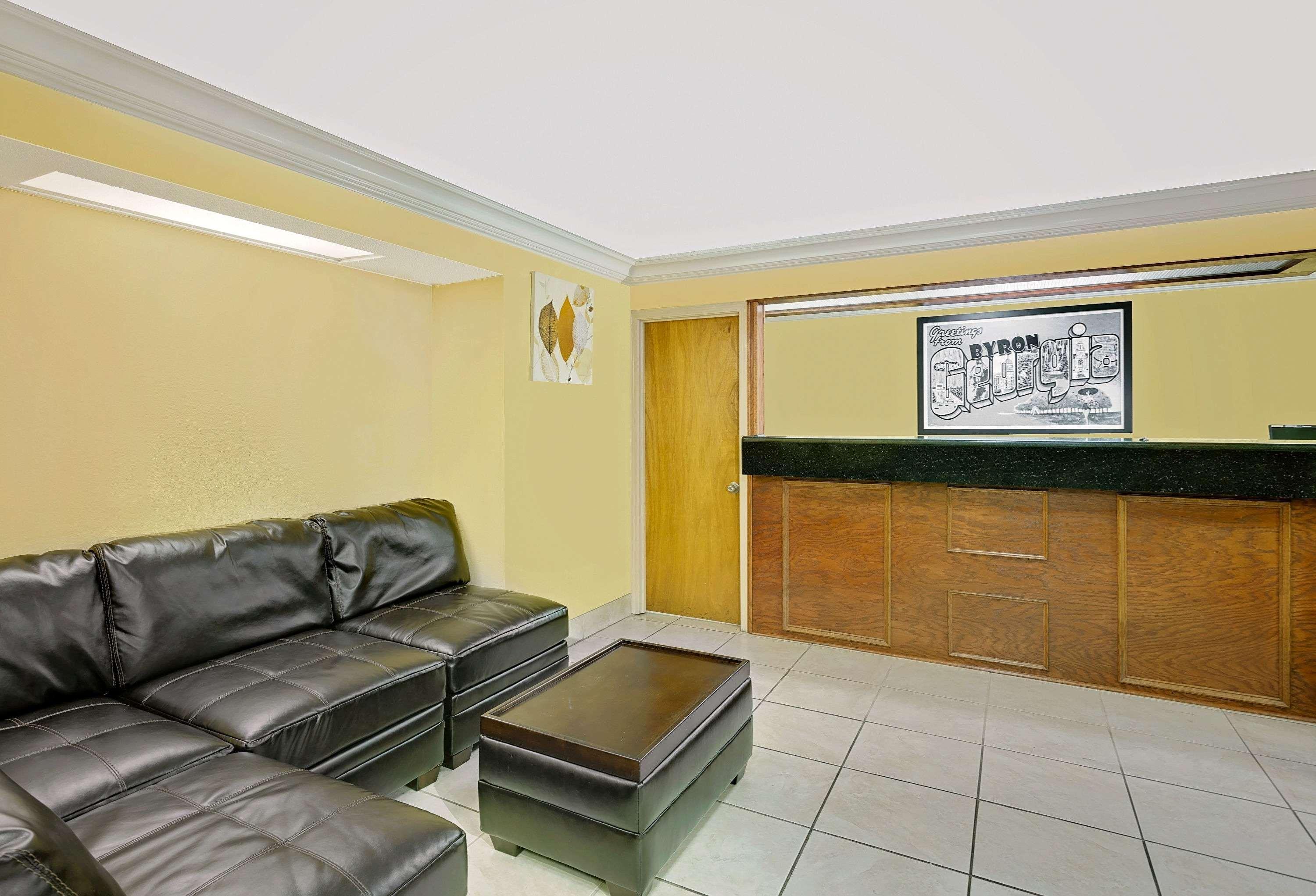 Hotel Super 8 By Wyndham Byron/South Macon Extérieur photo