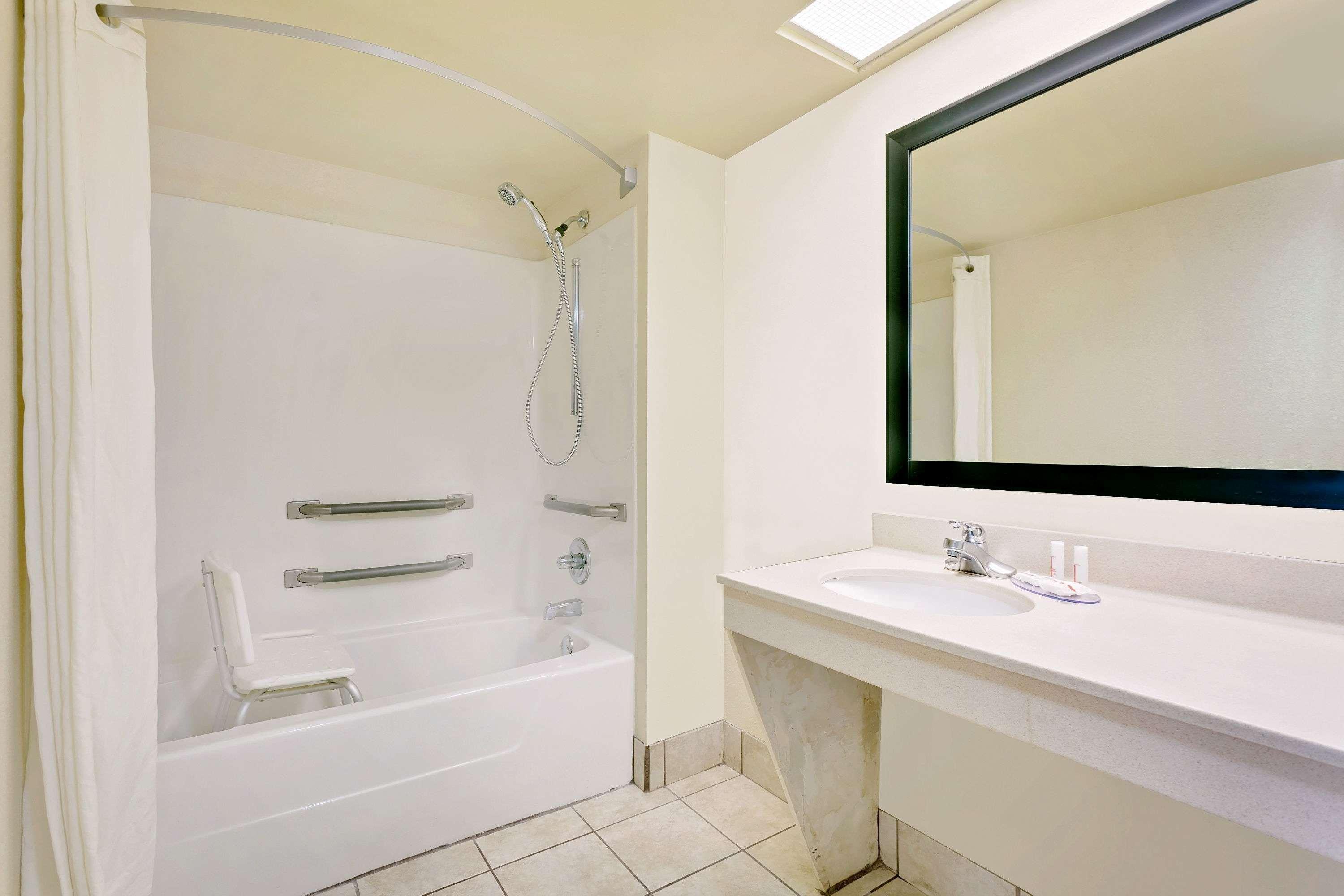 Hotel Super 8 By Wyndham Byron/South Macon Extérieur photo