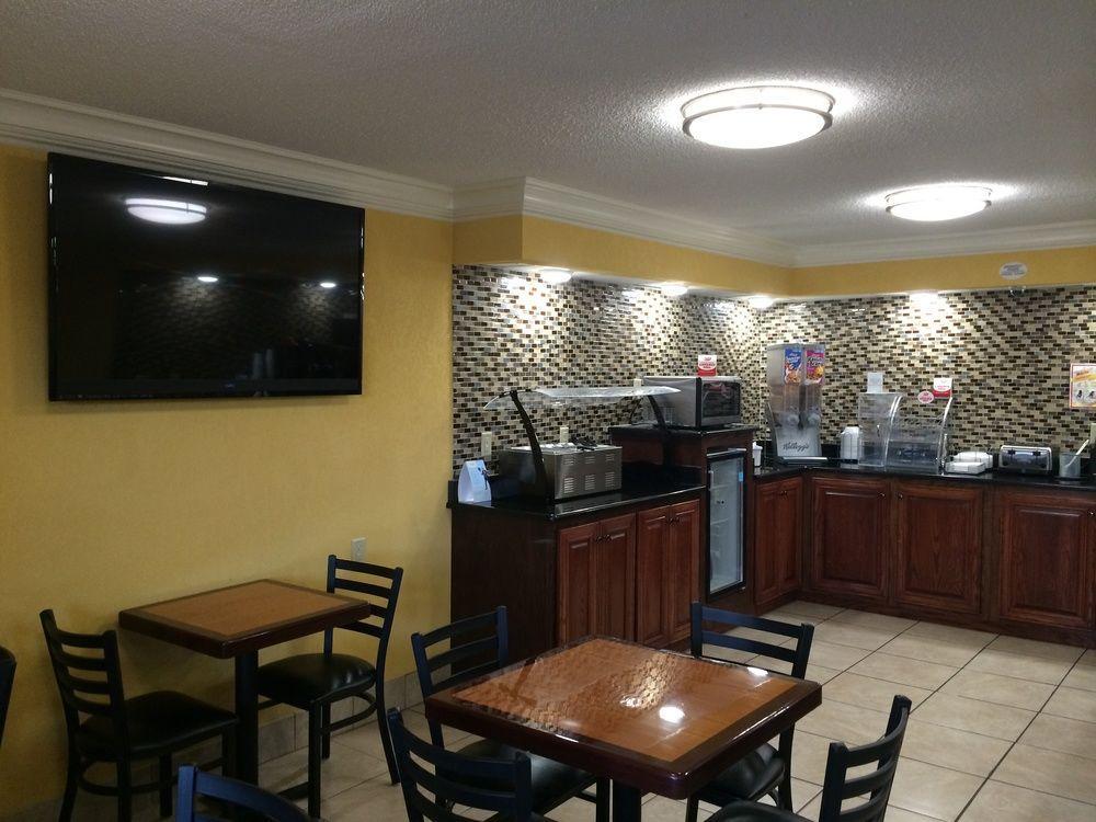 Hotel Super 8 By Wyndham Byron/South Macon Extérieur photo