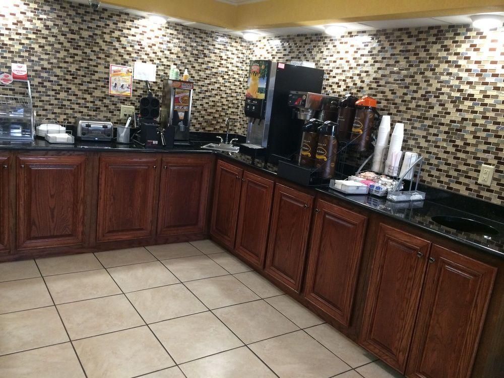 Hotel Super 8 By Wyndham Byron/South Macon Extérieur photo