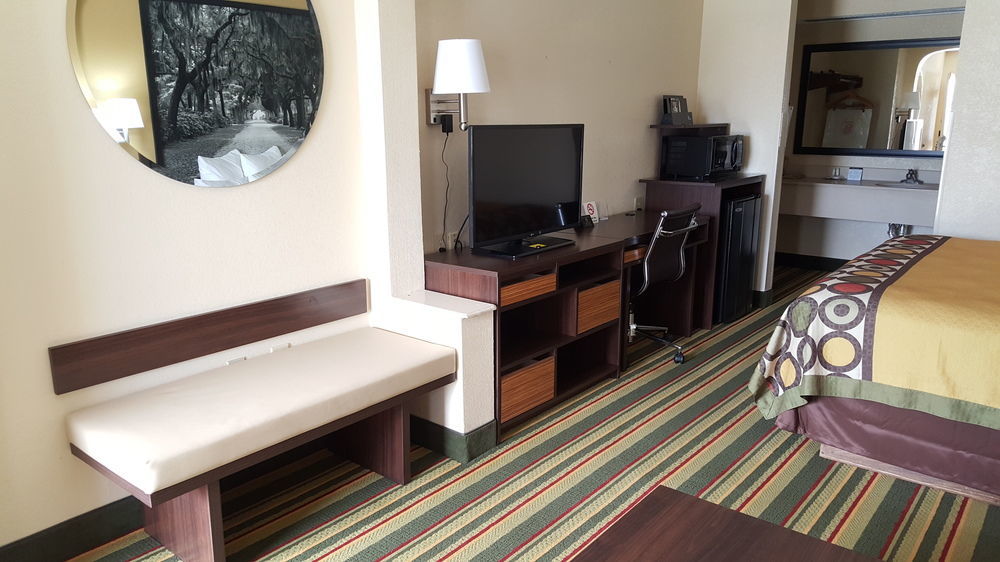 Hotel Super 8 By Wyndham Byron/South Macon Extérieur photo