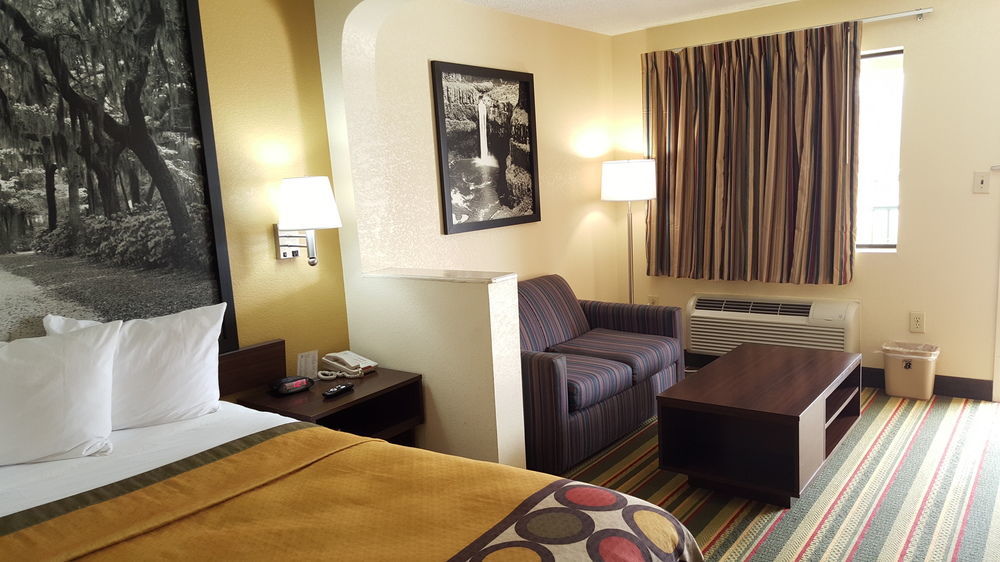 Hotel Super 8 By Wyndham Byron/South Macon Extérieur photo