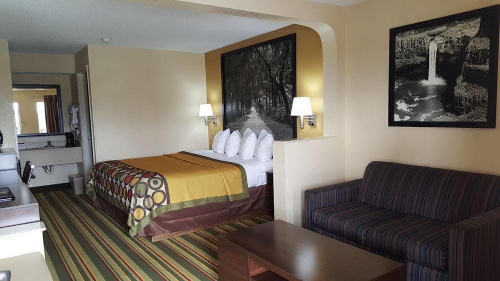 Hotel Super 8 By Wyndham Byron/South Macon Extérieur photo
