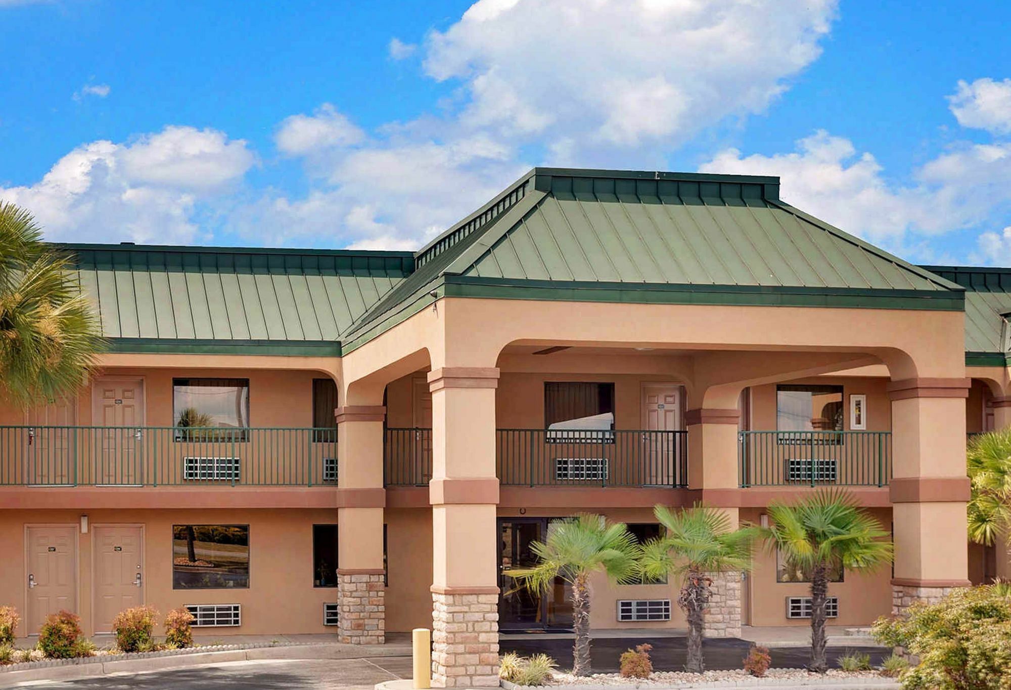 Hotel Super 8 By Wyndham Byron/South Macon Extérieur photo